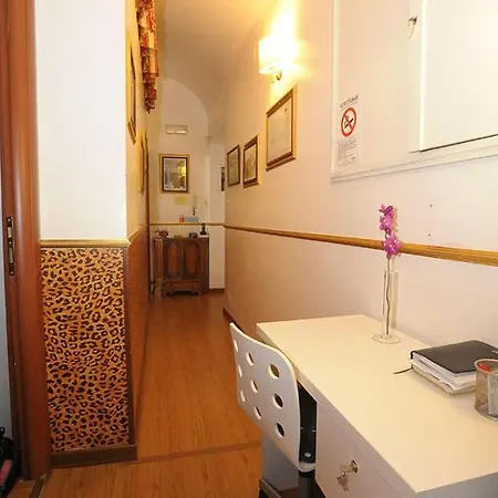 فندق مبيت وإفطار Belvedere Termini 5*